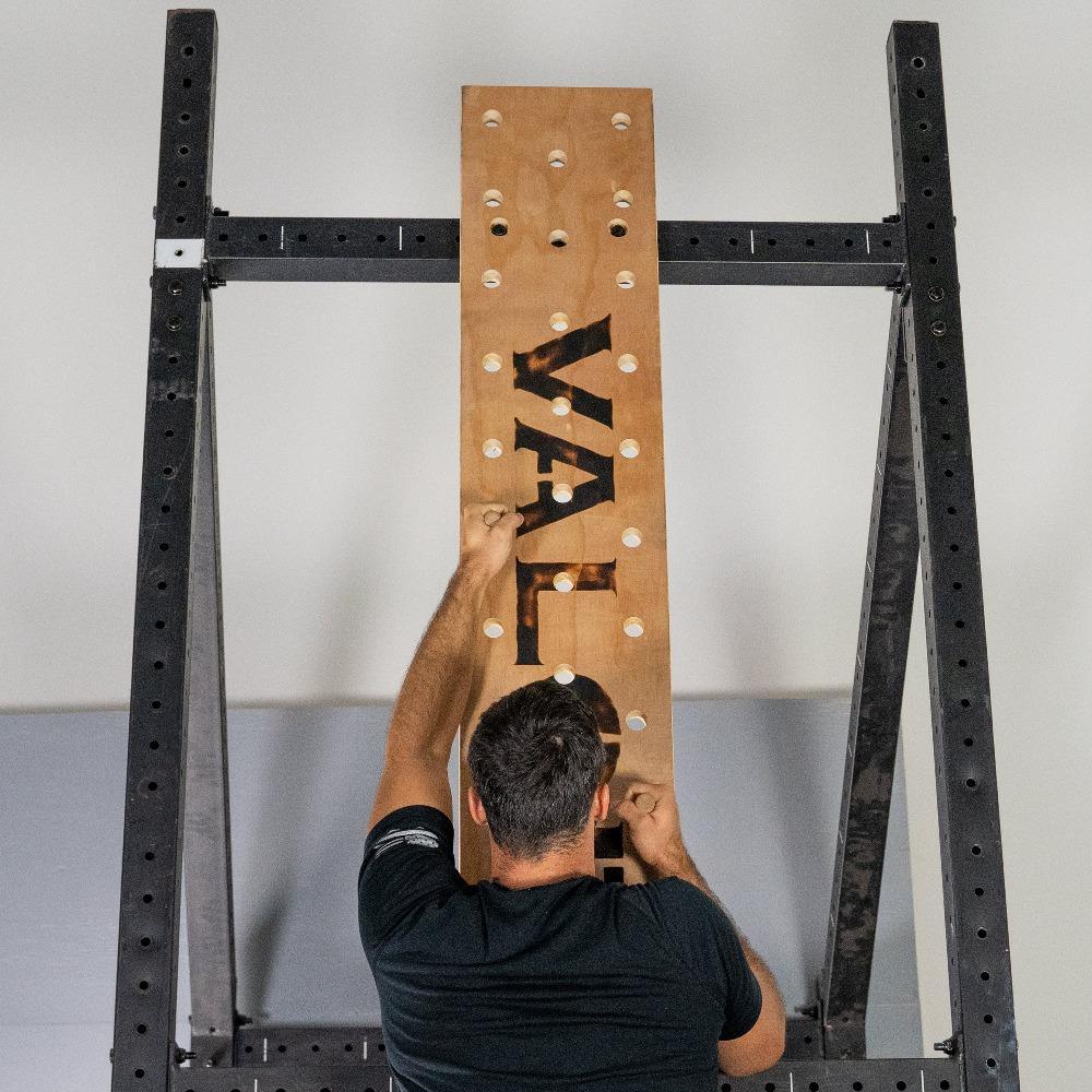 Valor Fitness PG-1, Climbing Peg Board