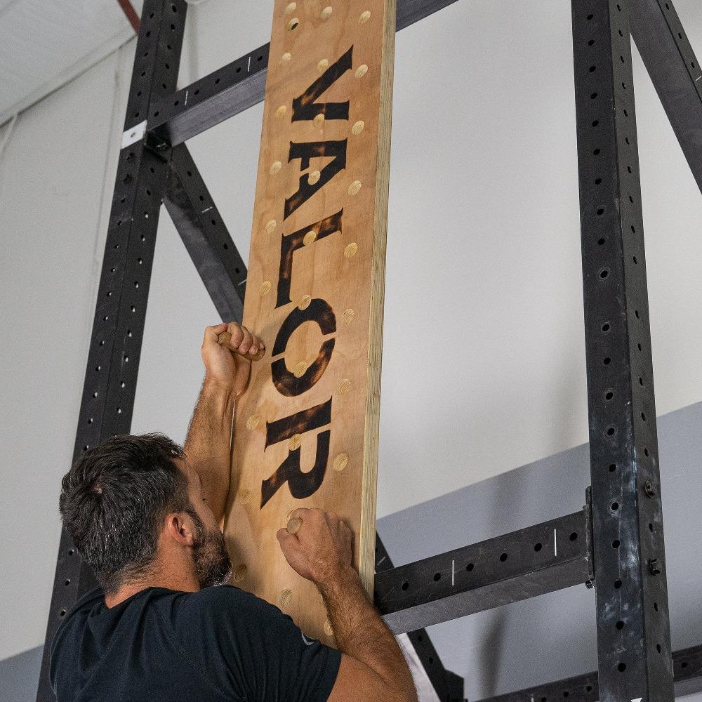 Valor Fitness PG-1, Climbing Peg Board
