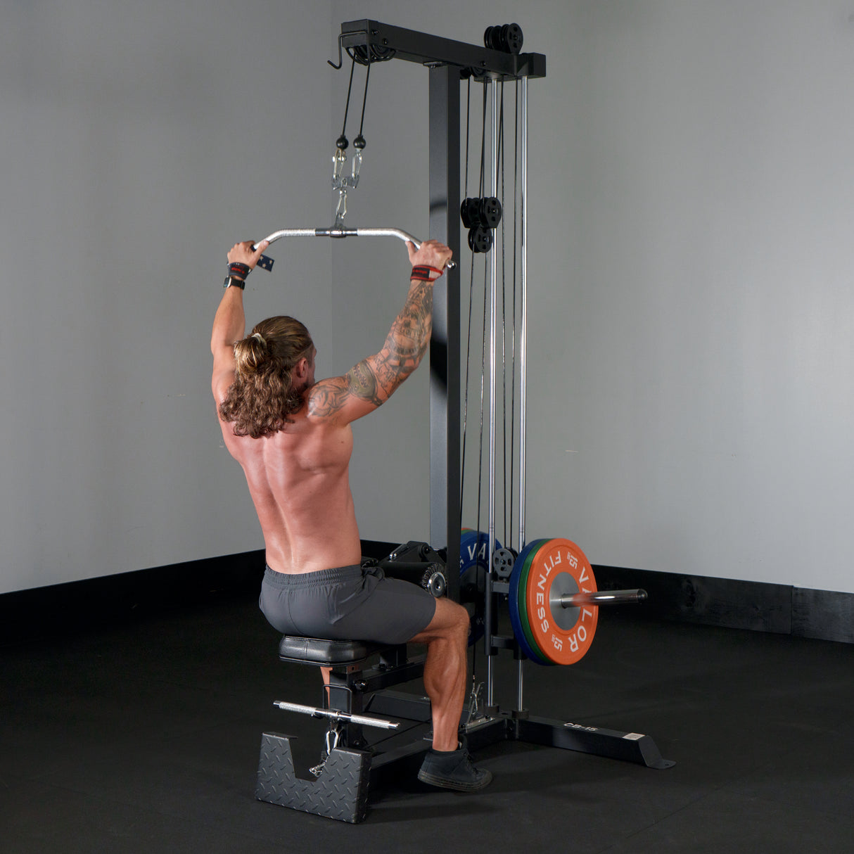 Heavy Duty Commercial Lat Pull Machine w/ Row Feature
