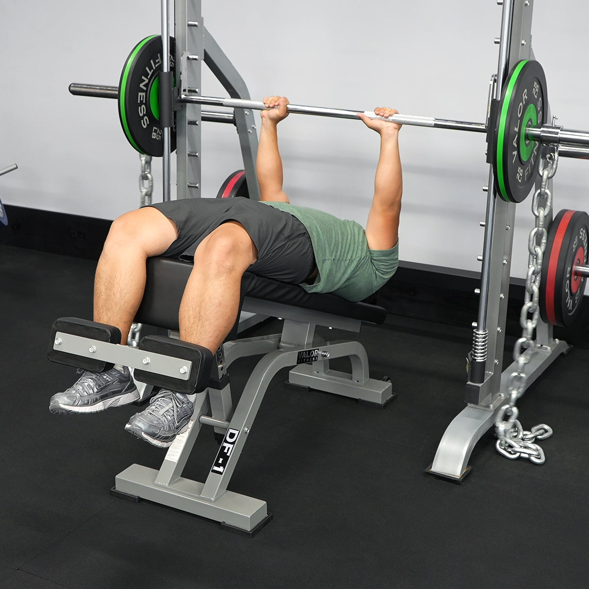 Using a smith machine and decline weight bench for bench press exercises