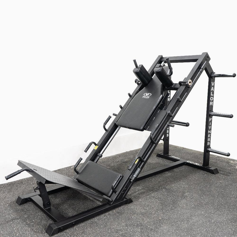 Hack Squat Machine